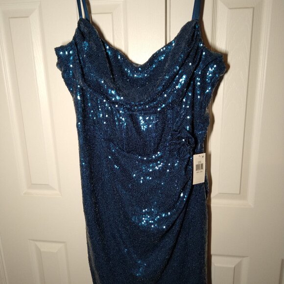 NWT B. Darling Dress ONLY $79! RETAIL $169! with shimmering paillettes  Size 23W - Picture 1 of 7